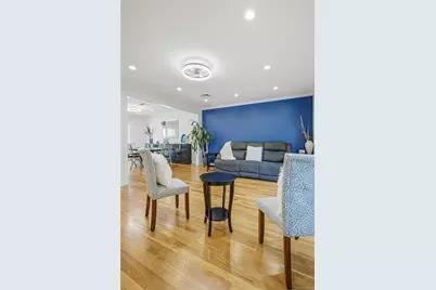186 N Stratford, Roslyn Heights, NY 11577 - Photo 5