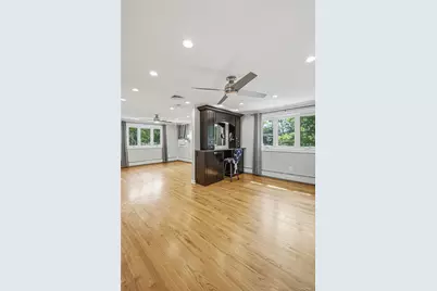 186 N Stratford, Roslyn Heights, NY 11577 - Photo 29