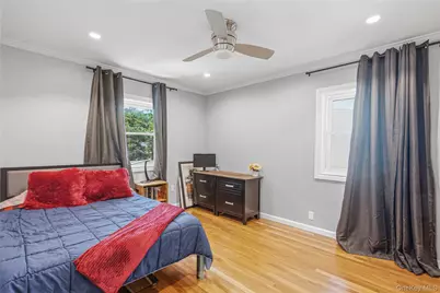 186 N Stratford, Roslyn Heights, NY 11577 - Photo 21