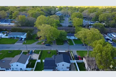354 Easton Street, Ronkonkoma, NY 11779 - Photo 21