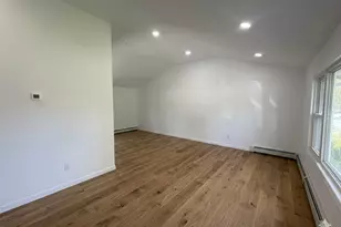 354 Easton St, Ronkonkoma, NY 11779 - Photo 7
