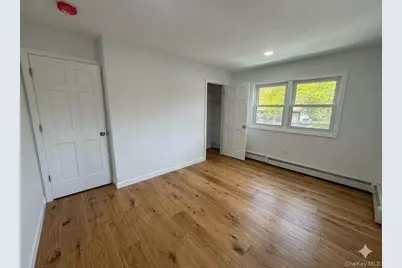 354 Easton Street, Ronkonkoma, NY 11779 - Photo 17