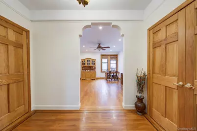 167-10 Crocheron Avenue #5R, Flushing, NY 11358 - Photo 3