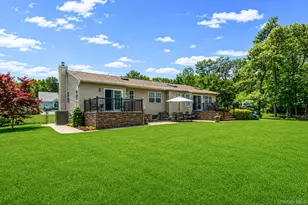 1 Peter St, Coram, NY 11727 - Photo 31