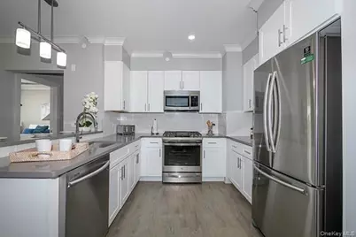 75 Circle Drive #90-106, Central Islip, NY 11722 - Photo 5