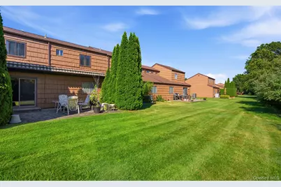 128 Scarlett Drive, Commack, NY 11725 - Photo 29