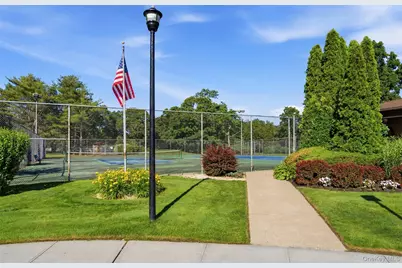 128 Scarlett Drive, Commack, NY 11725 - Photo 33