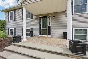 4 Lira St, Wallkill, NY 12589 - Photo 3