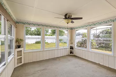 39 Grant Street, Farmingdale, NY 11735 - Photo 23