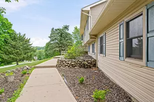 318 Beattie Rd, Washingtonville, NY 10992 - Photo 3