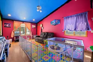 2 Bridge Ln, Hicksville, NY 11801 - Photo 29