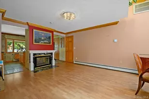2 Bridge Ln, Hicksville, NY 11801 - Photo 5