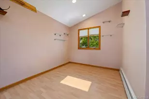 2 Bridge Ln, Hicksville, NY 11801 - Photo 15
