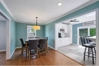 24 Worden Place, West Babylon, NY 11704 - Photo 5