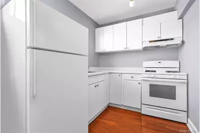 107-17 Metropolitan Avenue, Forest Hills, NY 11375 - Photo 15