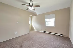 18 Wyandotte St, Selden, NY 11784 - Photo 7