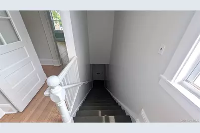 632 Middle Neck Road #2nd Floor, Great Neck, NY 11023 - Photo 21