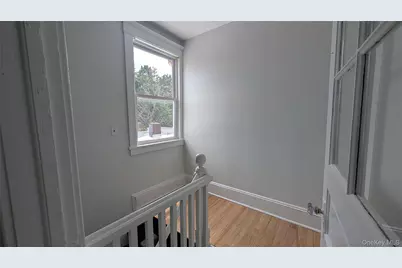 632 Middle Neck Road #2nd Floor, Great Neck, NY 11023 - Photo 19