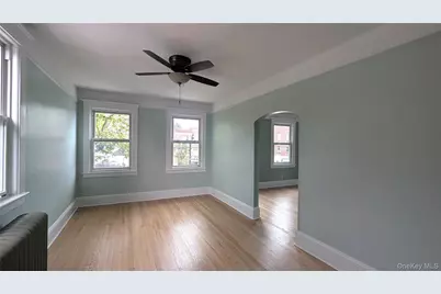 632 Middle Neck Road #2nd Floor, Great Neck, NY 11023 - Photo 5