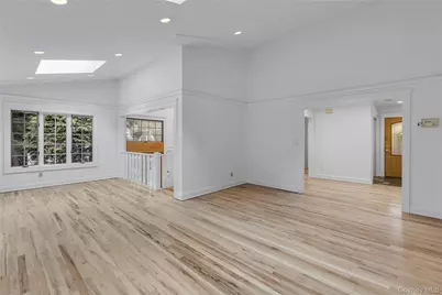 15 Veronica Court, Smithtown, NY 11787 - Photo 13