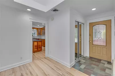 15 Veronica Court, Smithtown, NY 11787 - Photo 3