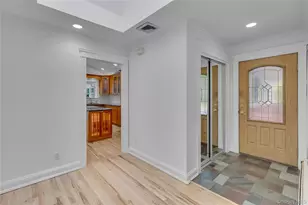 15 Veronica Ct, Smithtown, NY 11787 - Photo 3