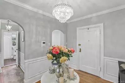 22 Hamilton Place #I3, Garden City, NY 11530 - Photo 7
