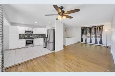 279 Haven Avenue, Ronkonkoma, NY 11779 - Photo 9