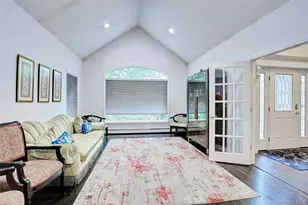7 Birdie Dr, Suffern, NY 10901 - Photo 5