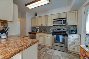 446 N Corona Ave, Valley Stream, NY 11580 - Photo 15