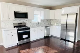 11 Grant Ave, Brentwood, NY 11717 - Photo 3