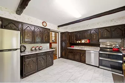 71 Parkway Drive, Syosset, NY 11791 - Photo 9