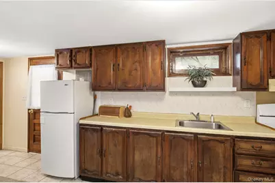 71 Parkway Drive, Syosset, NY 11791 - Photo 25