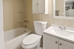 71 Parkway Dr, Syosset, NY 11791 - Photo 23