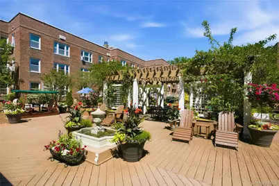 101 Old Mamaroneck Road #3D4, White Plains, NY 10605 - Photo 3