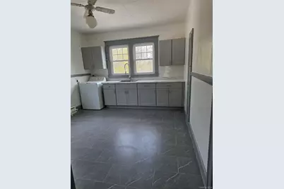 547 Violet Avenue Unit A 547 Violet Avenue, Hyde Park, NY 12538 - Photo 3