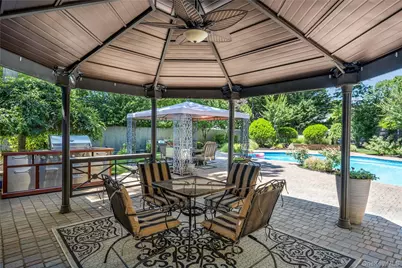 32 Westmoylan Lane, Coram, NY 11727 - Photo 29