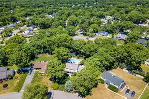 32 Westmoylan Ln, Coram, NY 11727 - Photo 31