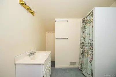 37 Florence Avenue, Fishkill, NY 12524 - Photo 17