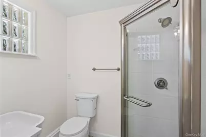 9 Phoenix Road, Rocky Point, NY 11778 - Photo 7