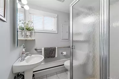 504 Staples Street, Farmingdale, NY 11735 - Photo 25