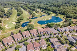 10 Windwatch Dr, Hauppauge, NY 11788 - Photo 41