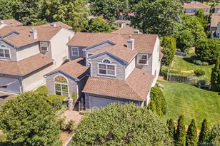 10 Windwatch Dr, Hauppauge, NY 11788 - Photo 5