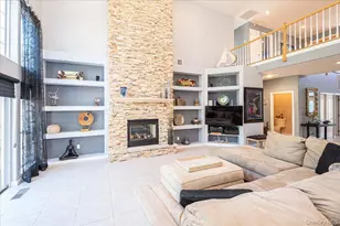 10 Windwatch Dr, Hauppauge, NY 11788 - Photo 17