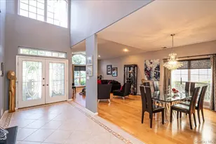 10 Windwatch Dr, Hauppauge, NY 11788 - Photo 7