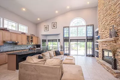 10 Windwatch Drive, Hauppauge, NY 11788 - Photo 19