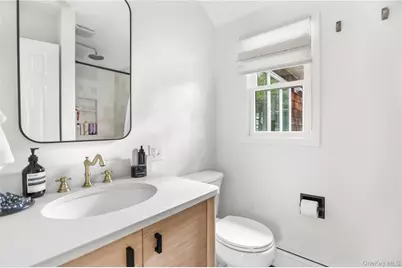 45 N Howells Point Road, Bellport, NY 11713 - Photo 11