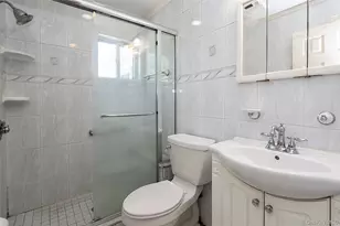 20 E Clearwater Rd, Lindenhurst, NY 11757 - Photo 25