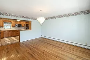 20 E Clearwater Rd, Lindenhurst, NY 11757 - Photo 5