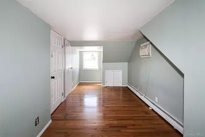20 E Clearwater Road, Lindenhurst, NY 11757 - Photo 27